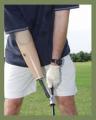 Předloketní protéza se speciálním nástavcem pro uchycení golfové hole